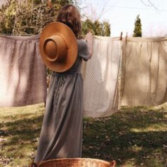 Meet your Posher, Loren - Picture 1 of 1